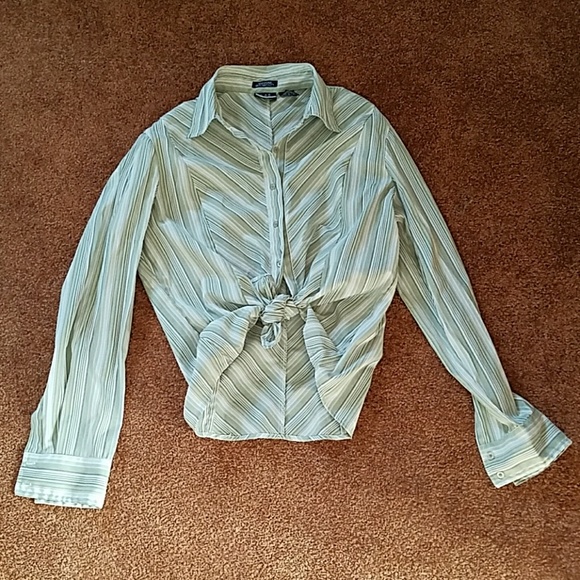 GREEN STRIPED BLOUSE BUTTONS DOWN THE FRONT - Picture 5 of 5
